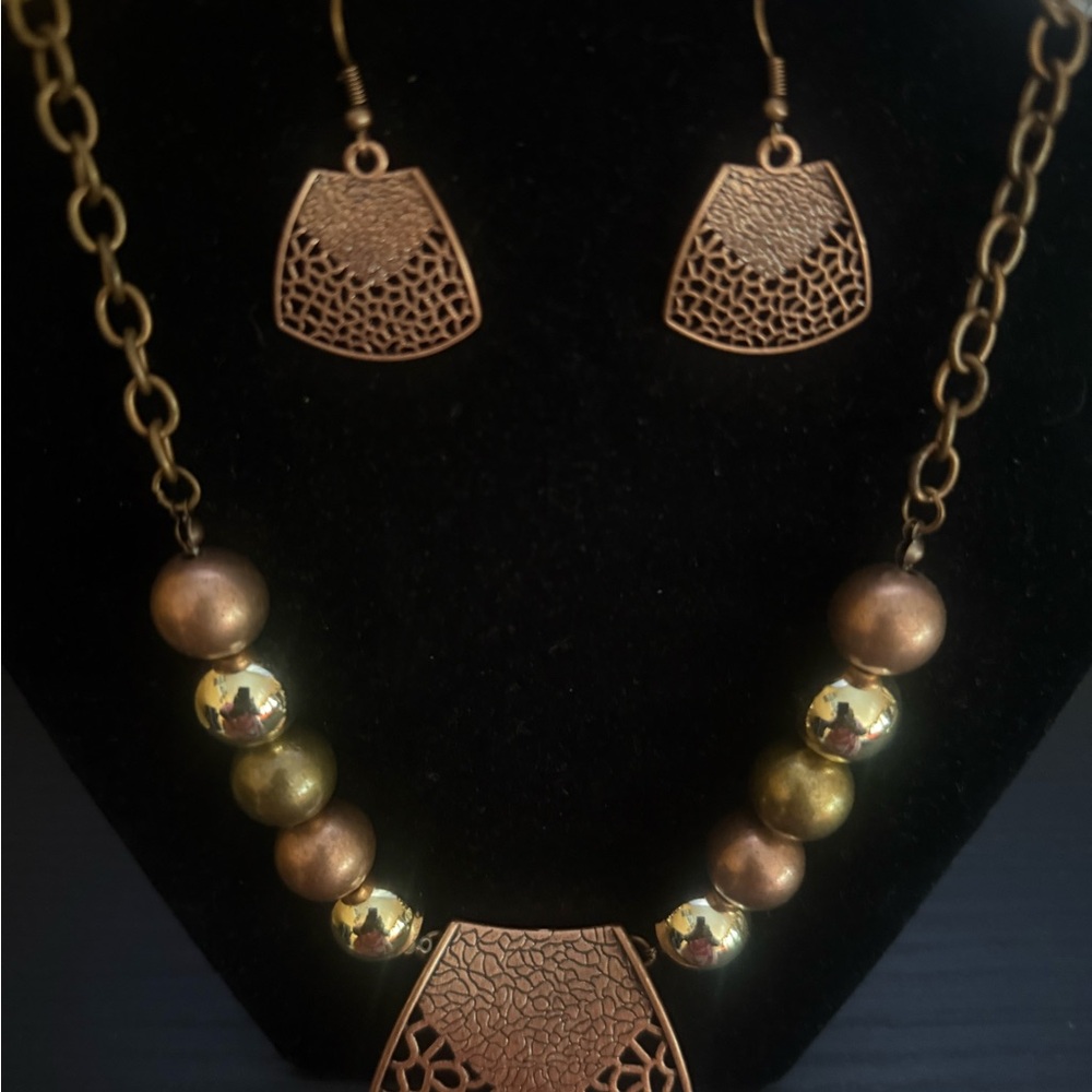 Paparazzi Bronze and Gold Necklace Set
